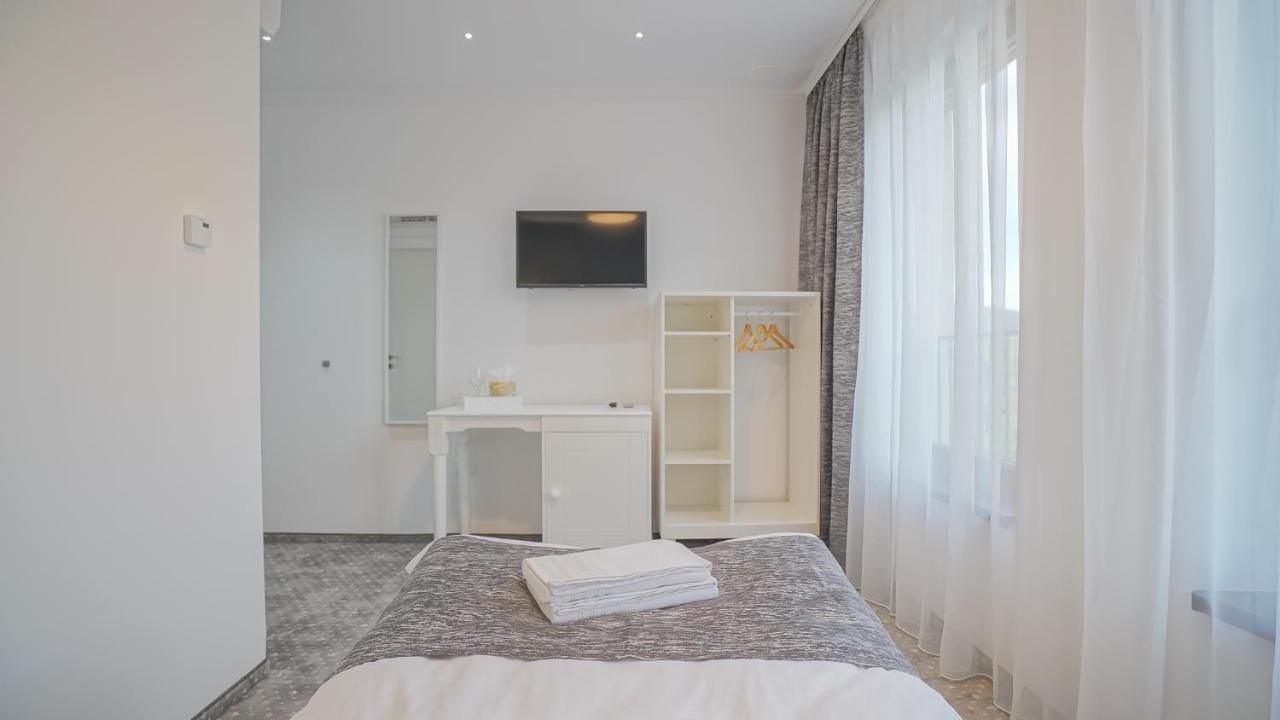 מלון בראשוב Monarch House מראה חיצוני תמונה