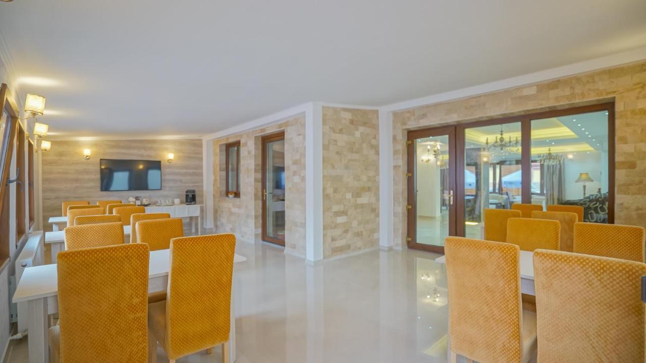 מלון בראשוב Monarch House מראה חיצוני תמונה