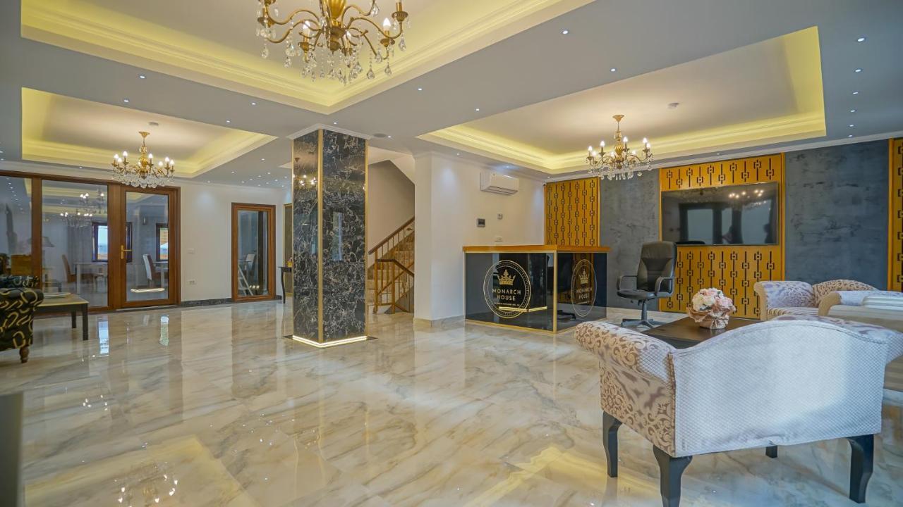 מלון בראשוב Monarch House מראה חיצוני תמונה